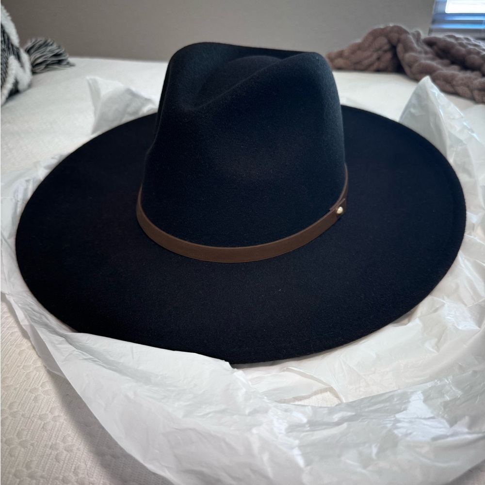 Wide Brim Black Felt Fedora Hat with Brown Band